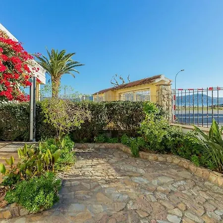 V020 - Puerto Primero Holiday home *